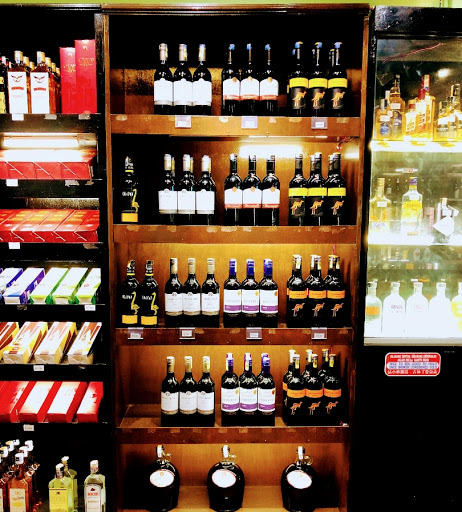 TWO TWELVE 212(Wine Beer & Liquors)