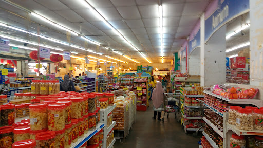 Batu Berendam Family Store