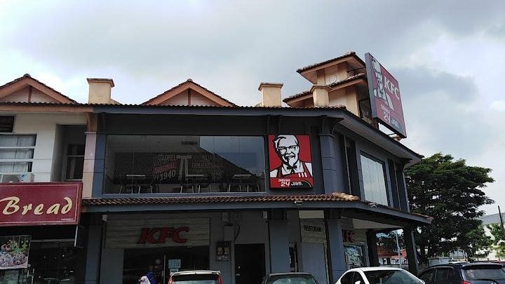 KFC Amanputra Kepala Batas 1 kfc amanputra kepala batas